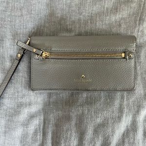 Gorgeous Grey KATE SPADE Wristlet Lightly Used